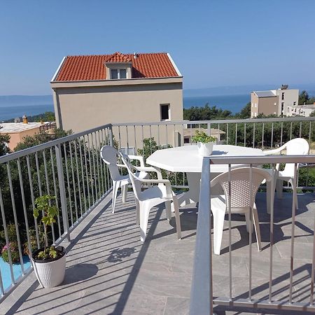 Apartment Zrno Makarska Bagian luar foto