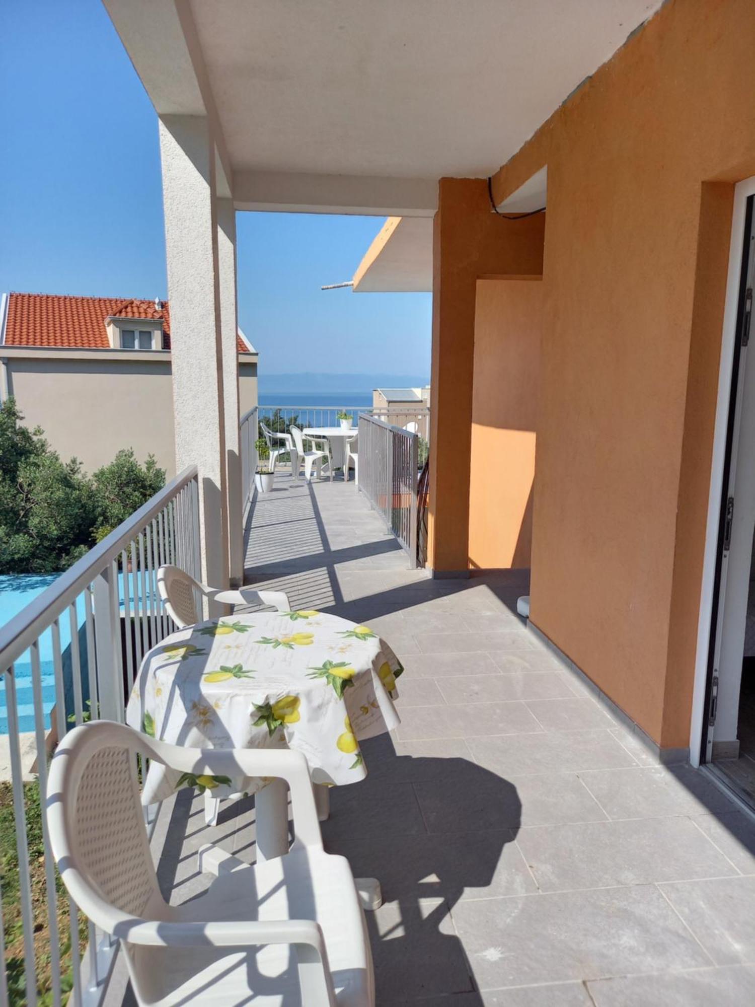Apartment Zrno Makarska Bagian luar foto