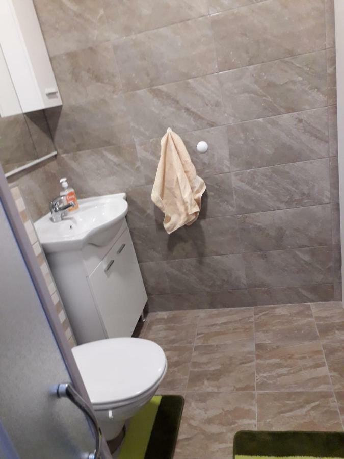 Apartment Zrno Makarska Bagian luar foto